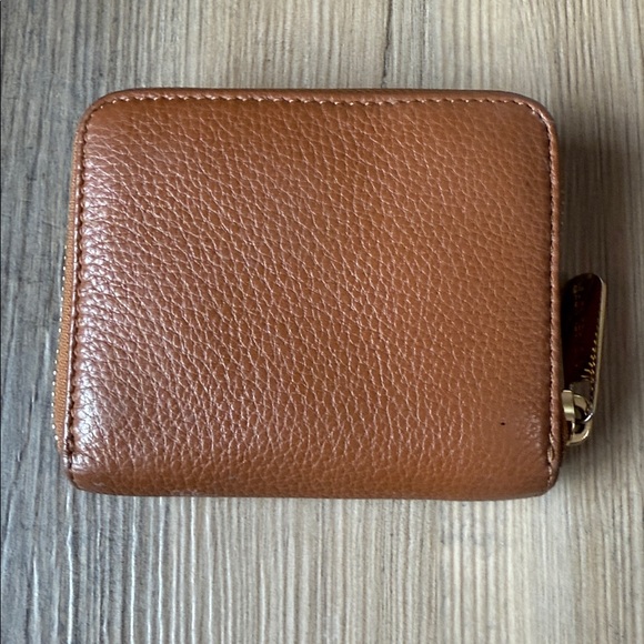 Michael Kors Tan Leather Wallet with Gold Accents - Picture 2 of 3